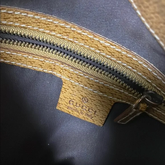 Jackie Bardot Nailhead Gucci Shoulder Bag - Picture 9 of 11